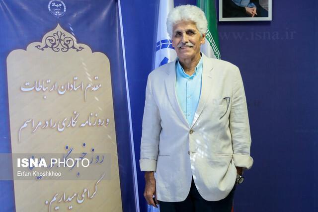 رضا قوی فکر: خبرنگارانی شیرین! رضا قوی فکر: خبرنگارانی شیرین!