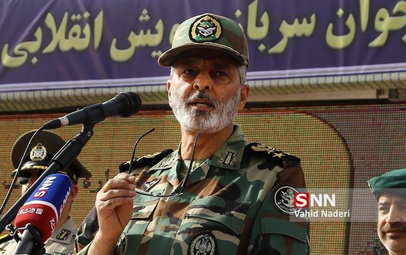 فرمانده کل ارتش درگذشت مادر امیر صباحی فرد را تسلیت گفت فرمانده کل ارتش درگذشت مادر امیر صباحی فرد را تسلیت گفت