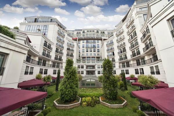 معرفی یک هتل بی نظیر در منطقه تکسیم استانبول